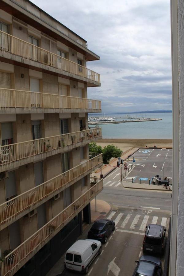 Apartaments Oller Centro Roses Bagian luar foto