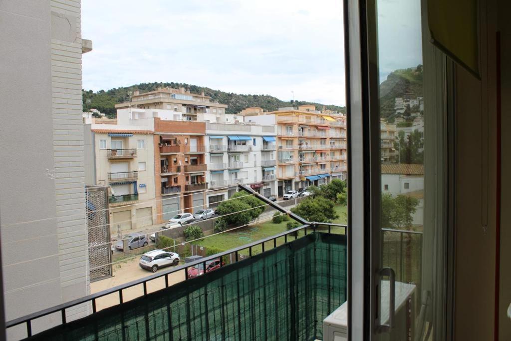 Apartaments Oller Centro Roses Bagian luar foto