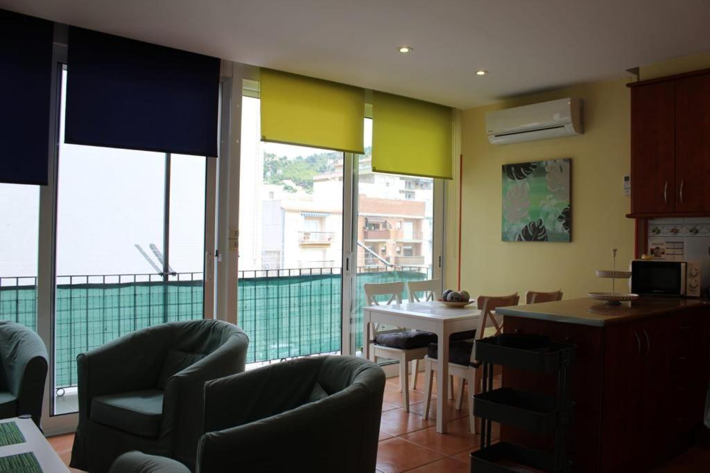 Apartaments Oller Centro Roses Bagian luar foto