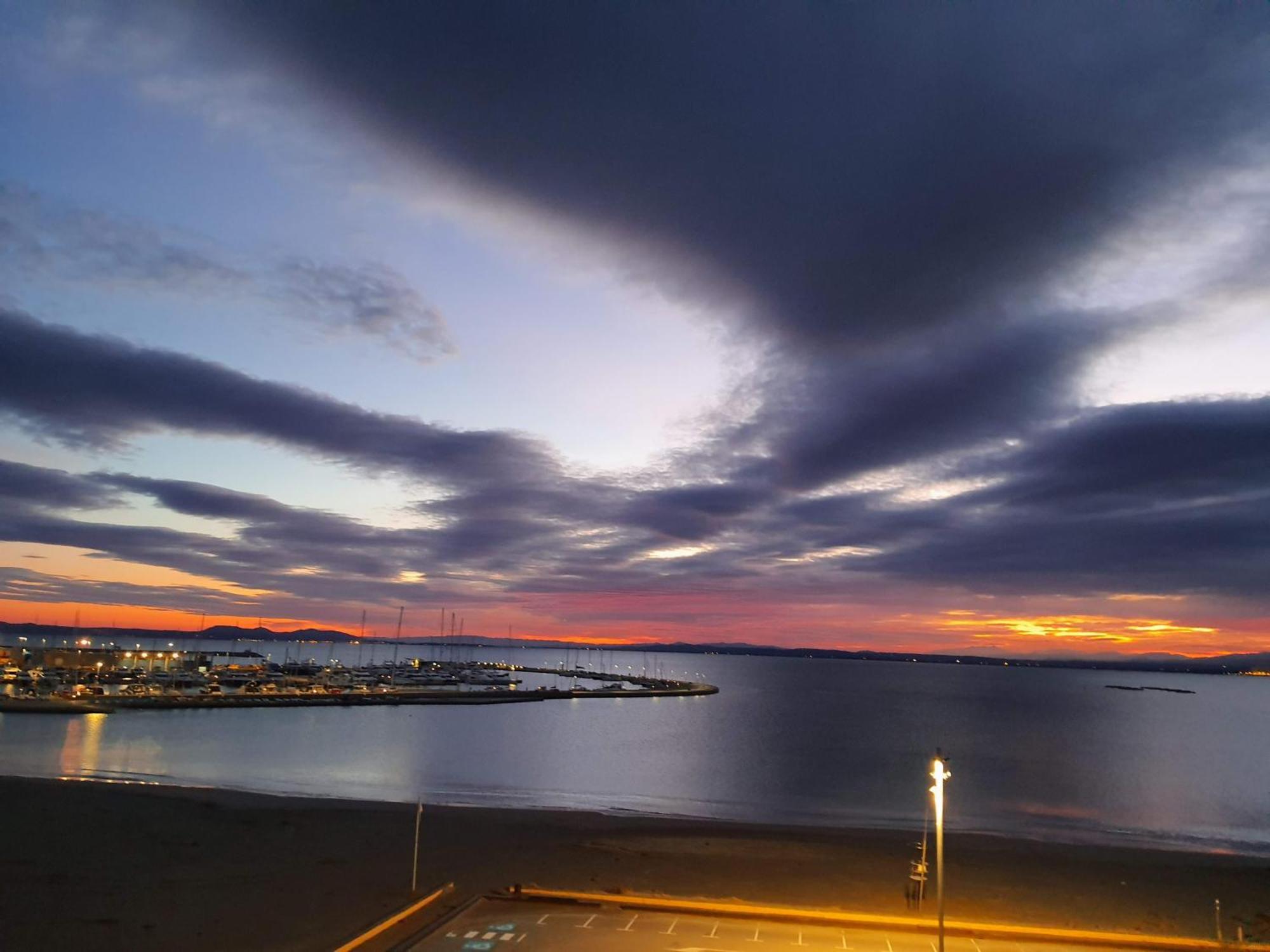 Apartaments Oller Centro Roses Bagian luar foto