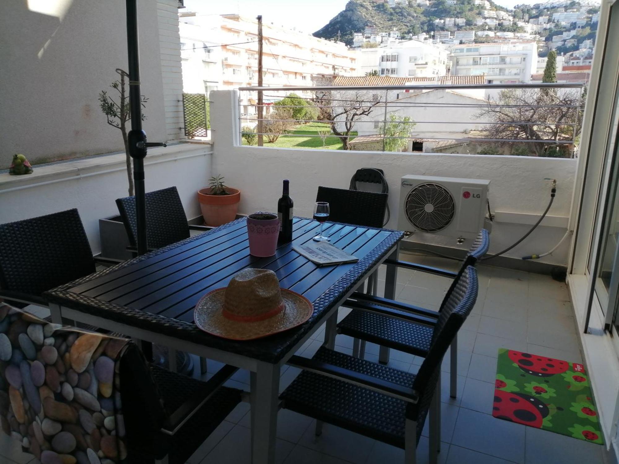 Apartaments Oller Centro Roses Bagian luar foto